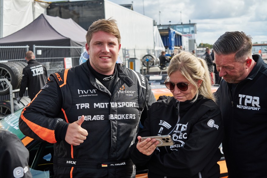 Halder og Povlsen klar til action i TCR Spain.
(Foto: TCR Denmark)